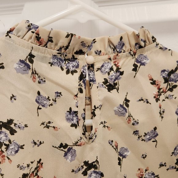 Shein Frill Neck Pleated Front Shirred Cuff Floral Print Top Apricot - Picture 6 of 7